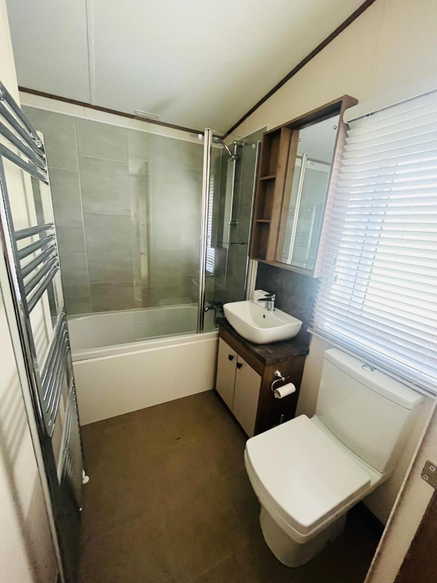 Lakeside Escape With Hot Tub York Exterior foto
